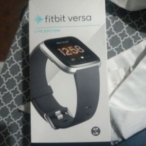 Fitbit versa lite edition